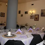 中庭二号酒店 库斯托纳奇