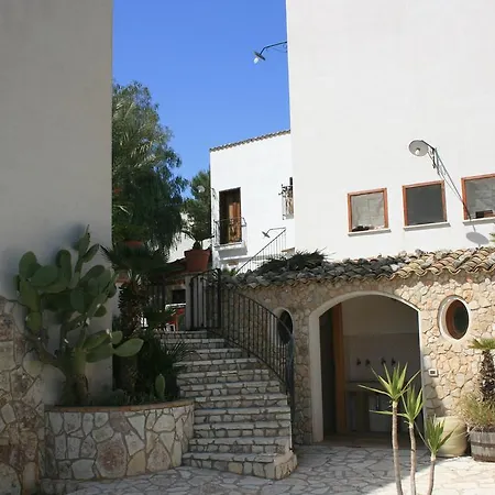 Il Cortile 3*
