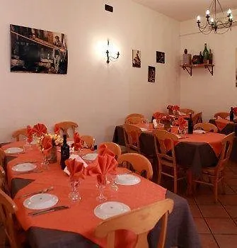 Отель Il Cortile Кустоначи