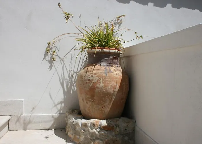 فندق Il Cortile كوستوناتشي