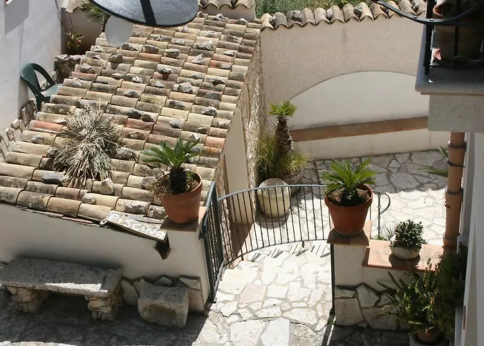 فندق Il Cortile 3*