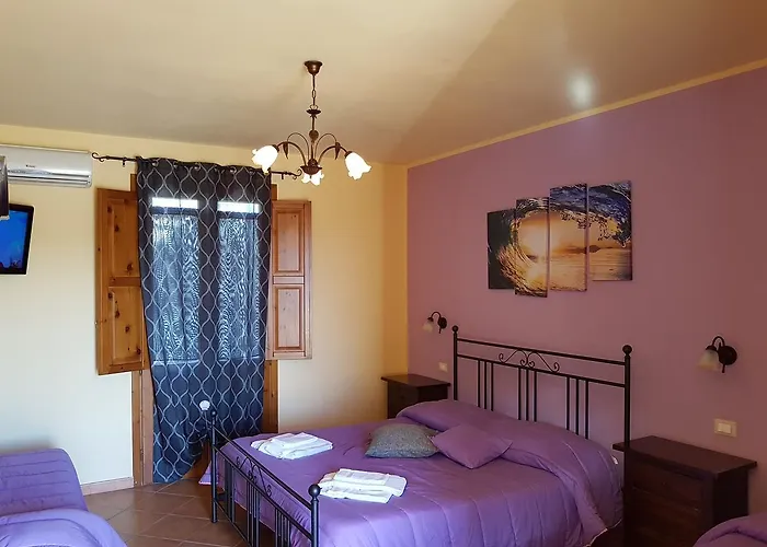 Il Cortile 3* كوستوناتشي