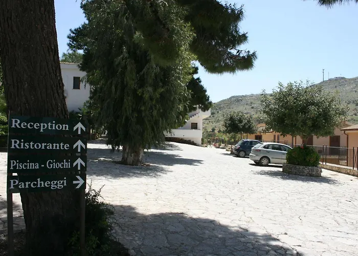 فندق Il Cortile كوستوناتشي